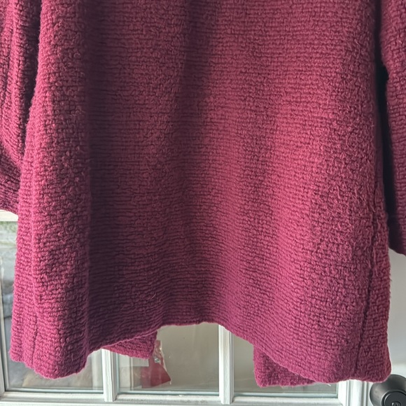 Old Navy Women’s Long Coat - Size Medium - Picture 8 of 9